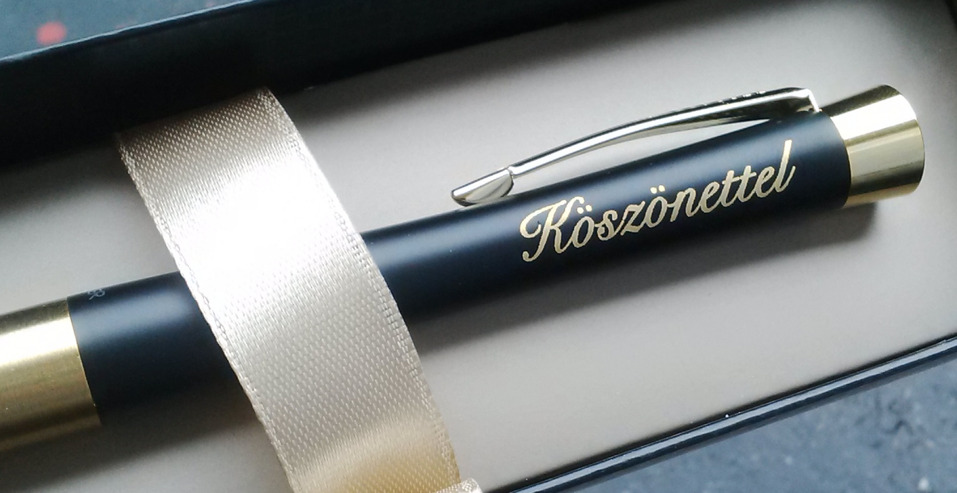 Gravírozott Parker toll