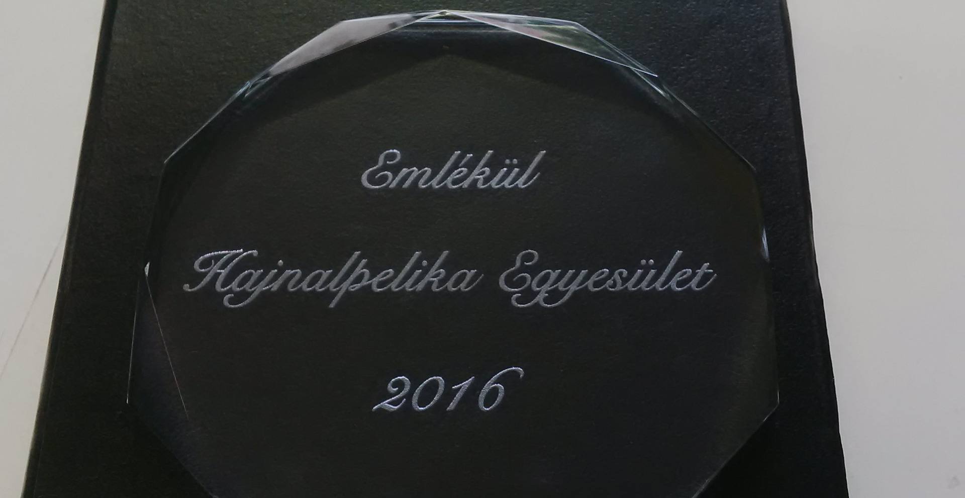 Gravírozott üvegdíj