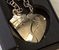 Kulcstartó - két ezüst félszív