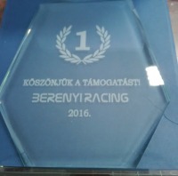 Hatszög üvegdíj 20 cm